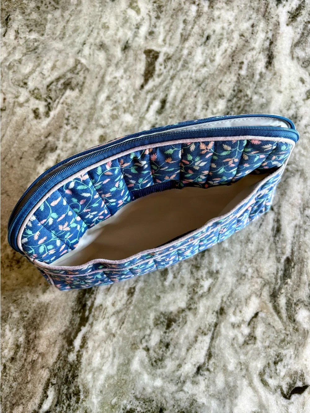 totes—Vintage Blue/Pink Floral Leaf Cosmetic Bag Case, Waterproof Vinyl Interior